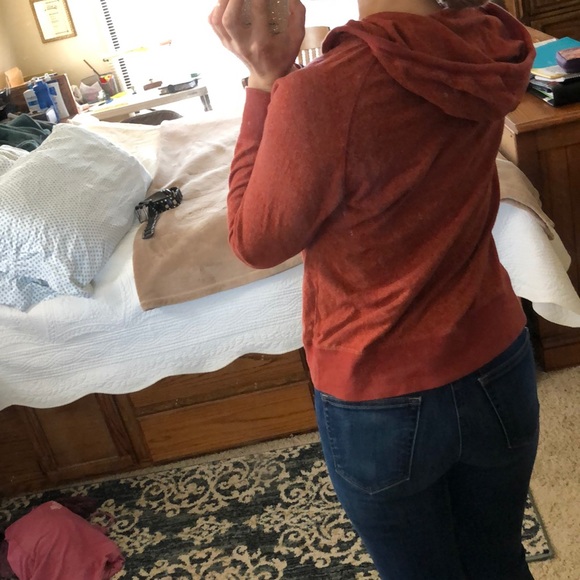 Caslon 🍁 - Picture 2 of 3